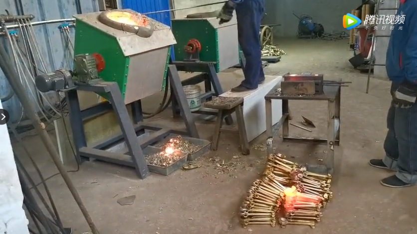 中頻熔煉爐案例現場