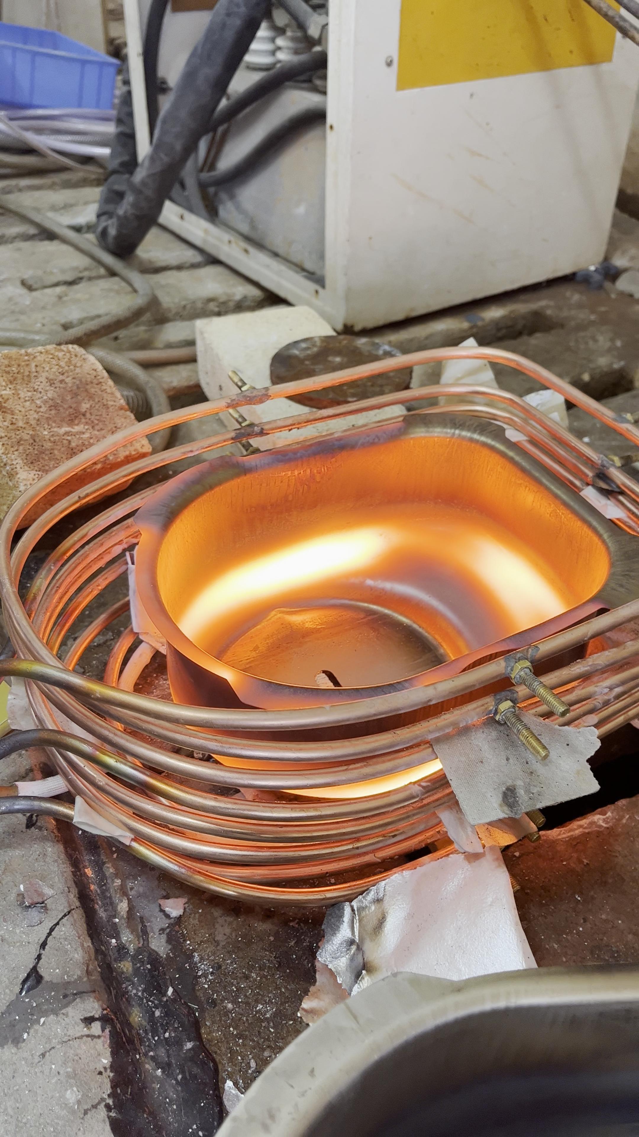 感應(yīng)加熱設(shè)備主要特點(diǎn)是什么