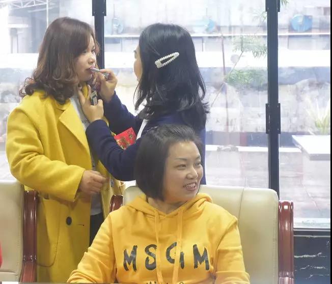 高頻淬火設備女人 高頻淬火設備女人