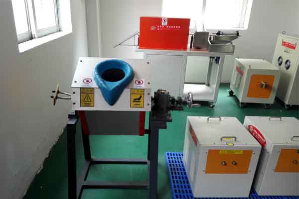 熔銅爐裝置 熔銅爐裝置